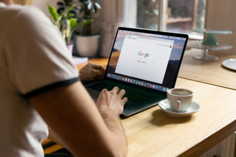 Exploring the Latest Google Chrome Updates: Emoji Options and AI Content Writer