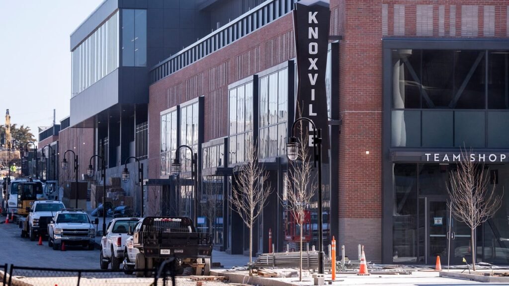 Knoxville Smokies gameday parking lots, garages at Covenant Health Park