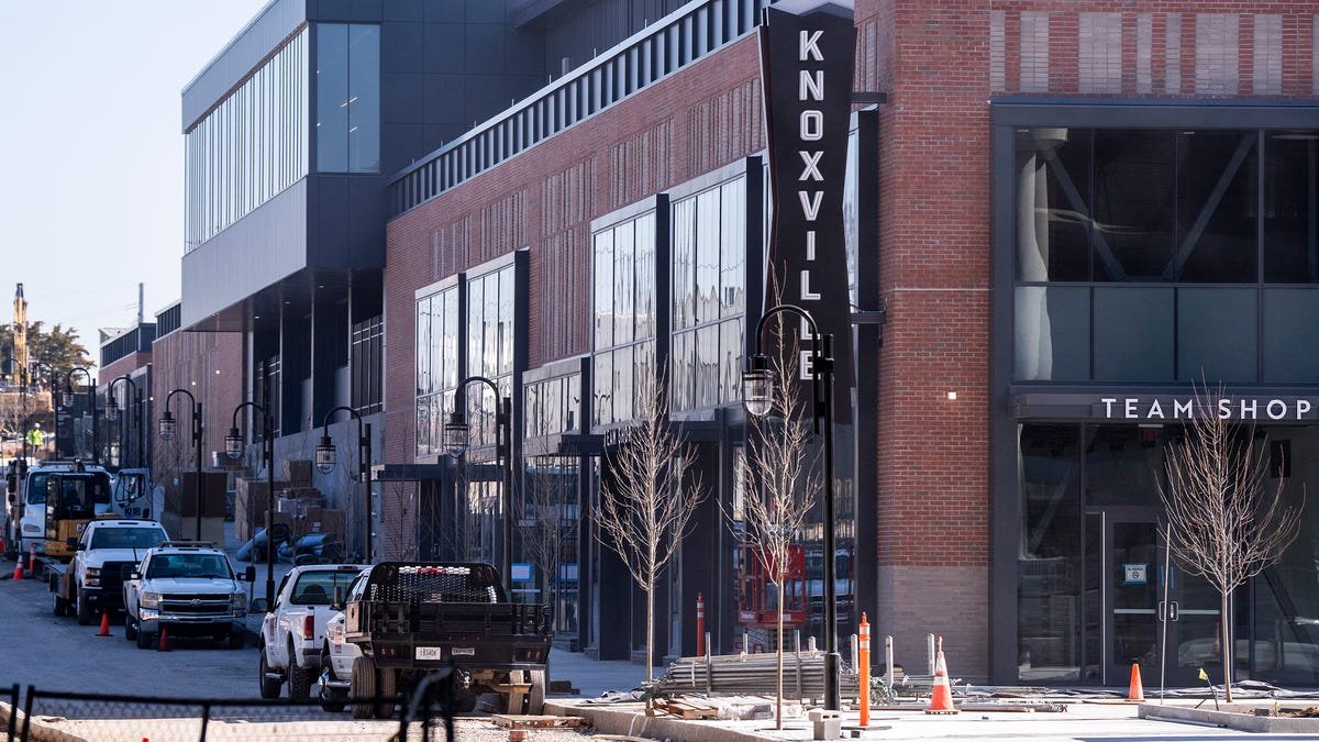 Knoxville Smokies gameday parking lots, garages at Covenant Health Park