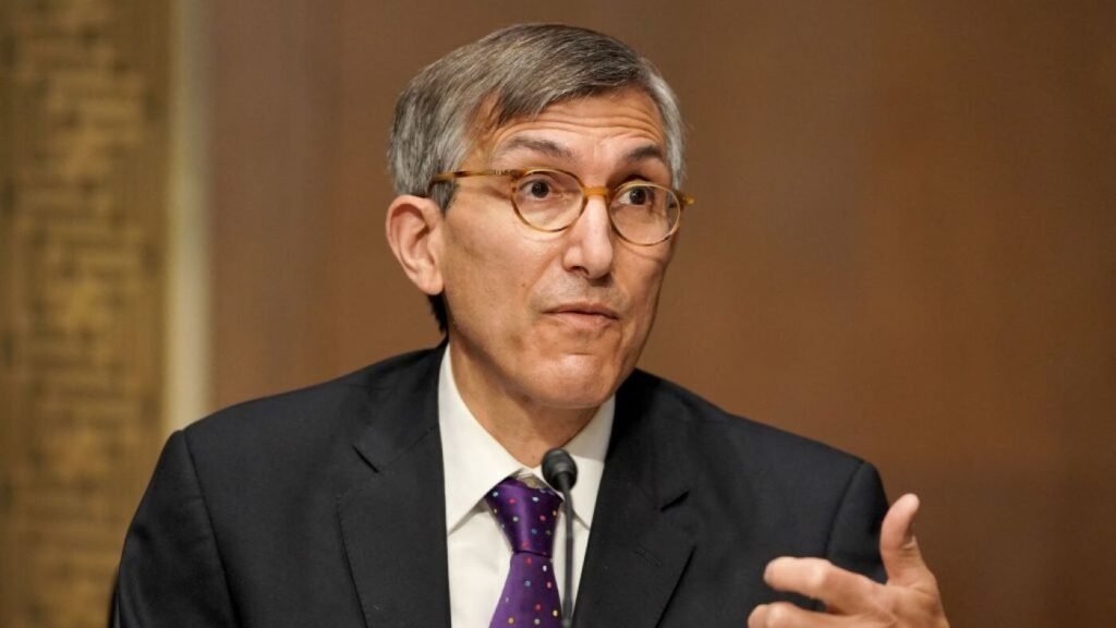 Peter Marks cites RFK Jr.’s ‘misinformation and lies’ as a reason for his resignation : Shots