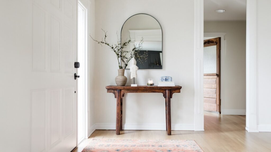 3 Designer-Approved Ideas for an Under-$500 Entryway