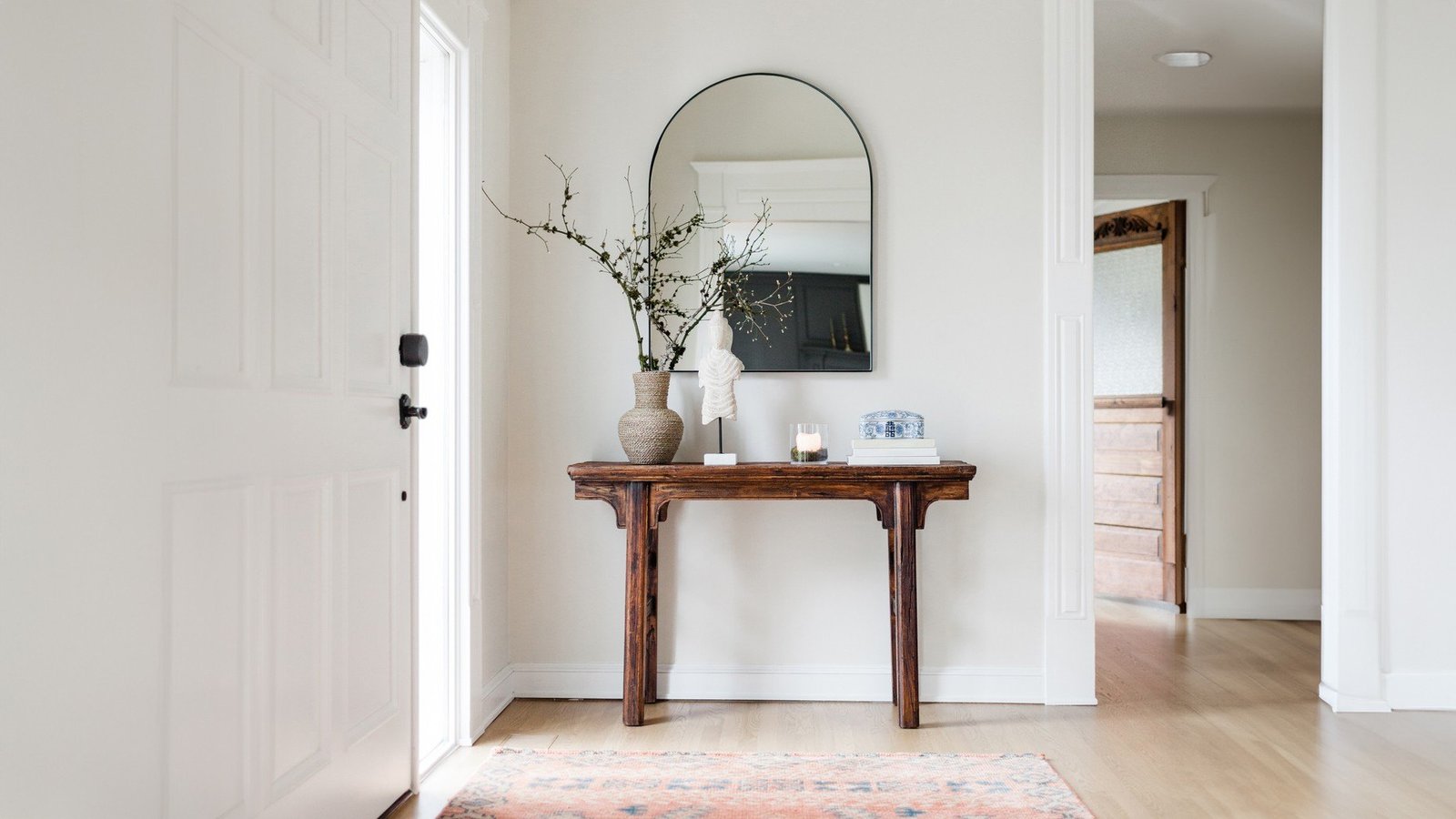 3 Designer-Approved Ideas for an Under-$500 Entryway