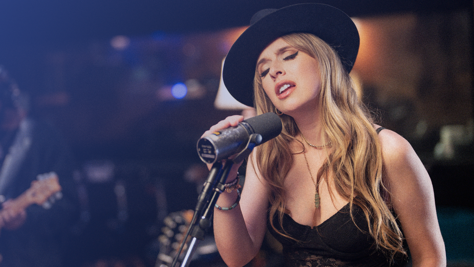 ACafé: ZZ Ward's new straight blues album, cool covers from the '60s-'80s + more https://internetconnectz.com/acafe-zz-wards-new-straight-blues-album-cool-covers-from-the-60s-80s-more/