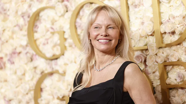 Pamela Anderson: I don’t follow fashion trends, my style is a reflection of my life