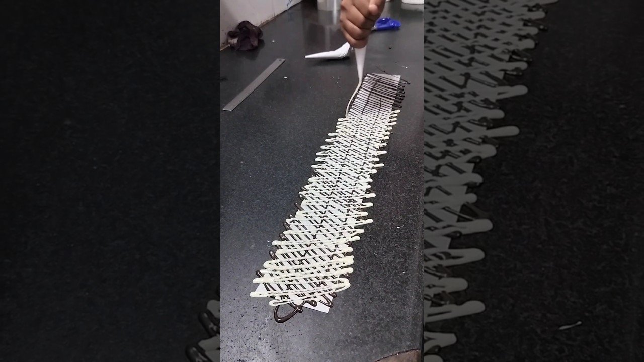 chocolate garnish with nete dejain #foodie #recipe #food @secret_of_yum