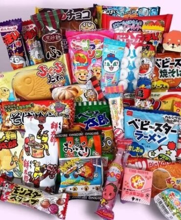 (US SELLER) 50 Exotic Japanese Korean Asian Snack Box Mystery Ramen Chips Ramune