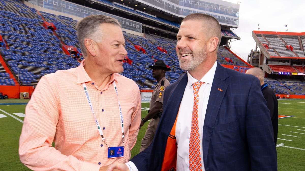 UF AD Scott Stricklin explains why nine-game SEC schedule will benefit Florida football