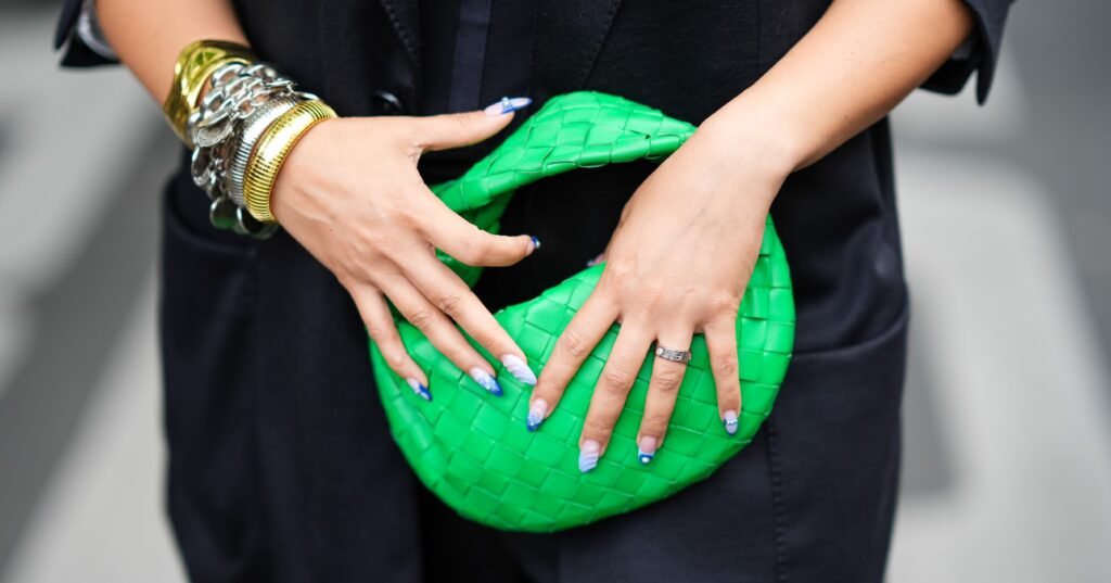 Remember ’90s Sticker Earrings? Then You Need Gem Nails