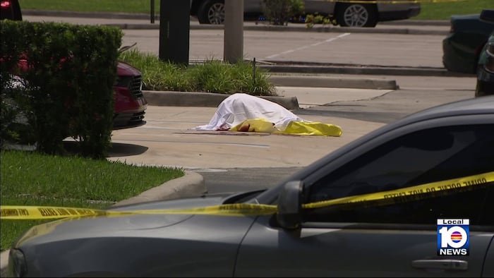 Man dead, deputy hospitalized in shooting outside Cooper City McDonald’s