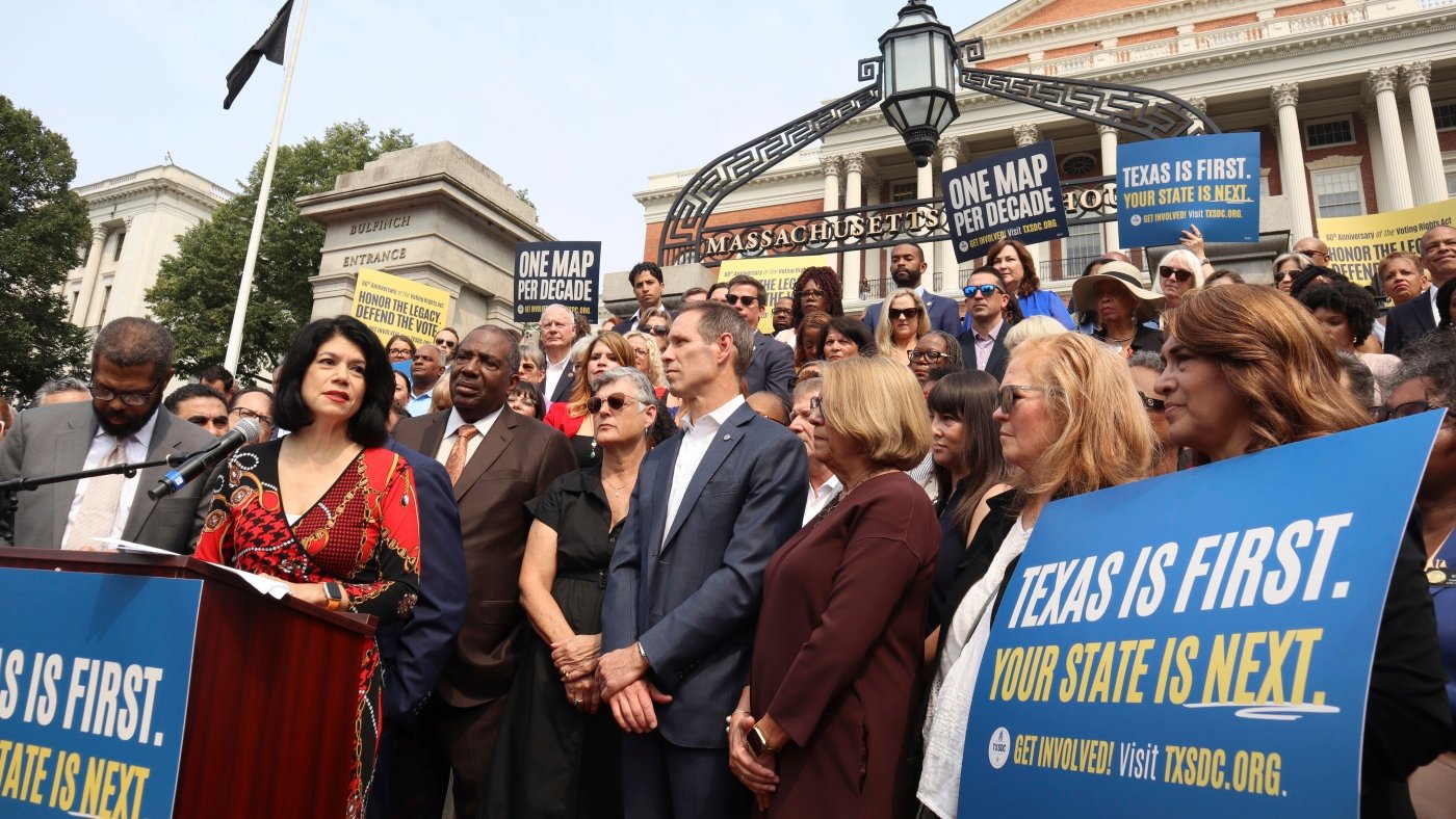 urlhttp3A2F2Fnpr-brightspot.s3.amazonaws.com2F8b2Ffb2Fdf7a66e64c859f8bede2b34c2ed62Fap25218.jpeg What could happen in the states entering redistricting fights? : NPR