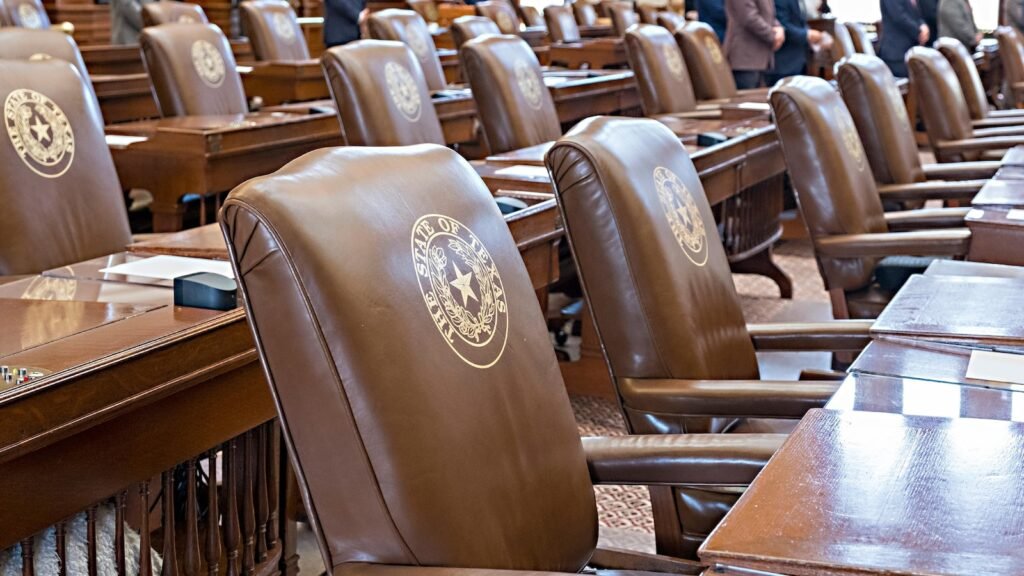 Texas Legislature to take another swing at redistricting vote as Democrats extend their walkout