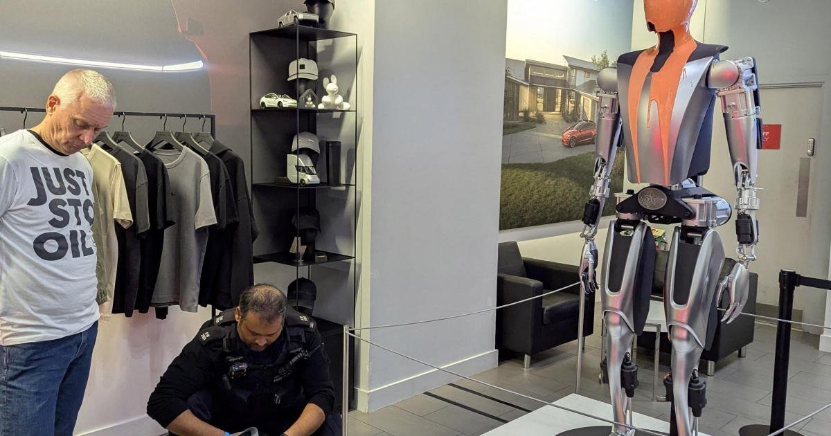 19999590.jpg Just Stop Oil protesters guilty after latex poured on Tesla robot