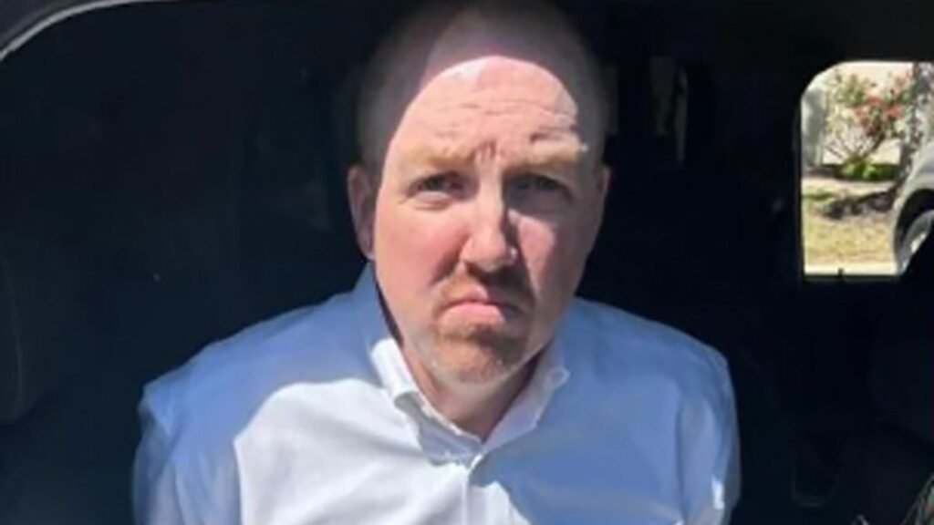 Doctor Tried to Convince Undercover 'Mom' to Let Him Have Sexual Relationship with 5-Year-Old: Police https://internetconnectz.com/