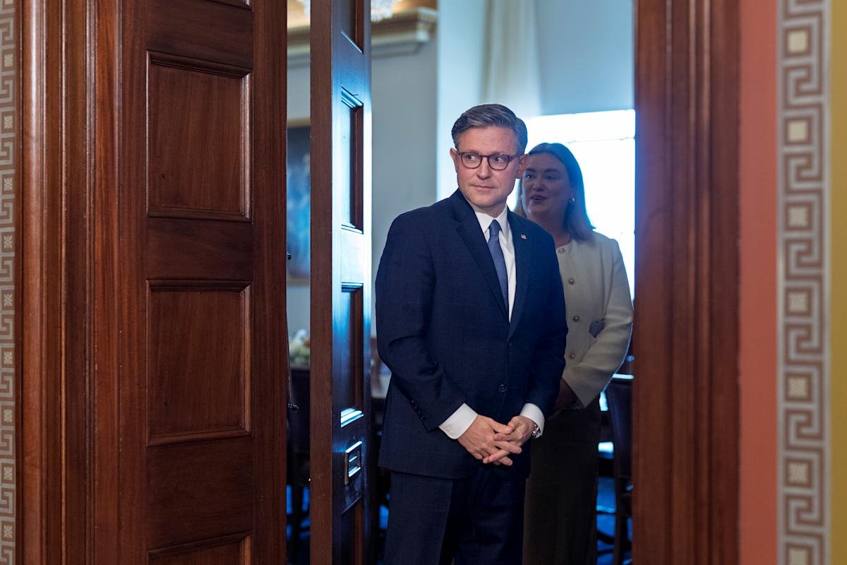 cabd7110-955f-11f0-9ffd-b6d60e1b2988.jpeg The GOP push forward on their plan to avoid a shutdown. Democrats aren’t sold.