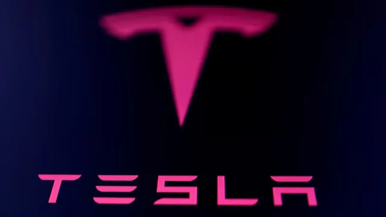 Tesla sued over hiring policy – Zamin.uz, 13.09.2025