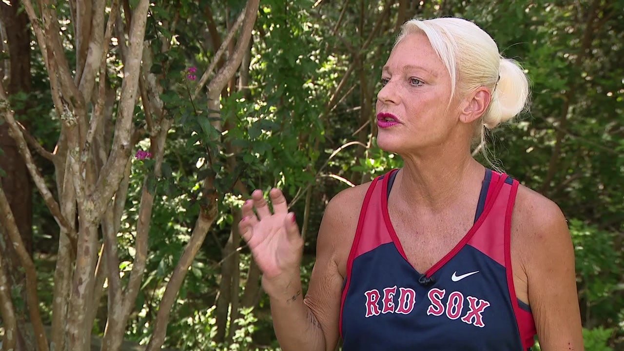 vlcsnap-2025-09-16-17h23m54s377.jpg Florida woman fights off gator dragging leashed puppy into creek while on walk