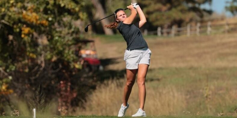 Denver Tied for Fifth After 18-Holes of Ron Moore Intercollegiate