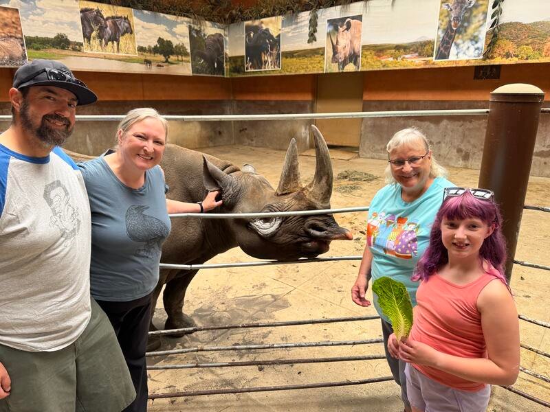 Depaolos with rhino shn 800x600 1.jpg