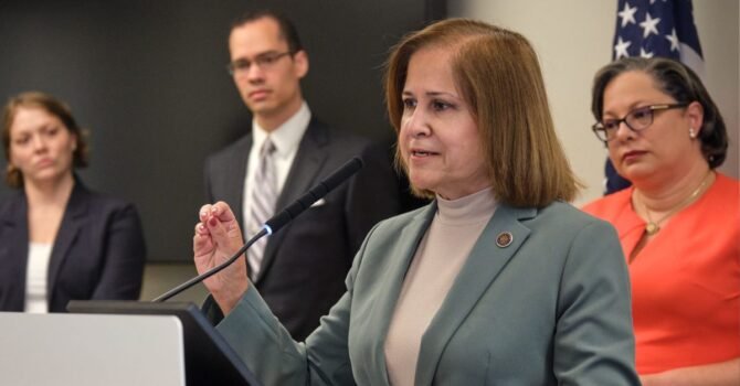 Red professional gradients university education linkedin single image ad 5.jpg