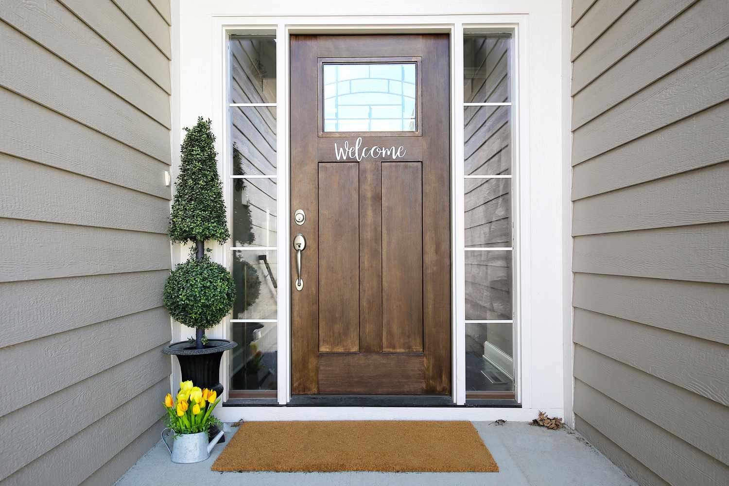 Front door welcome sign ff9ac3a2ea3e48ffba7e1f9549adadad.jpg