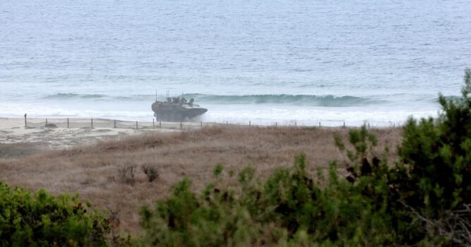 Urlhttps3a2f2fcalifornia times brightspot.s3.amazonaws.com2f532fdc2f795ef2a24e3ba01de9e37ded.jpeg