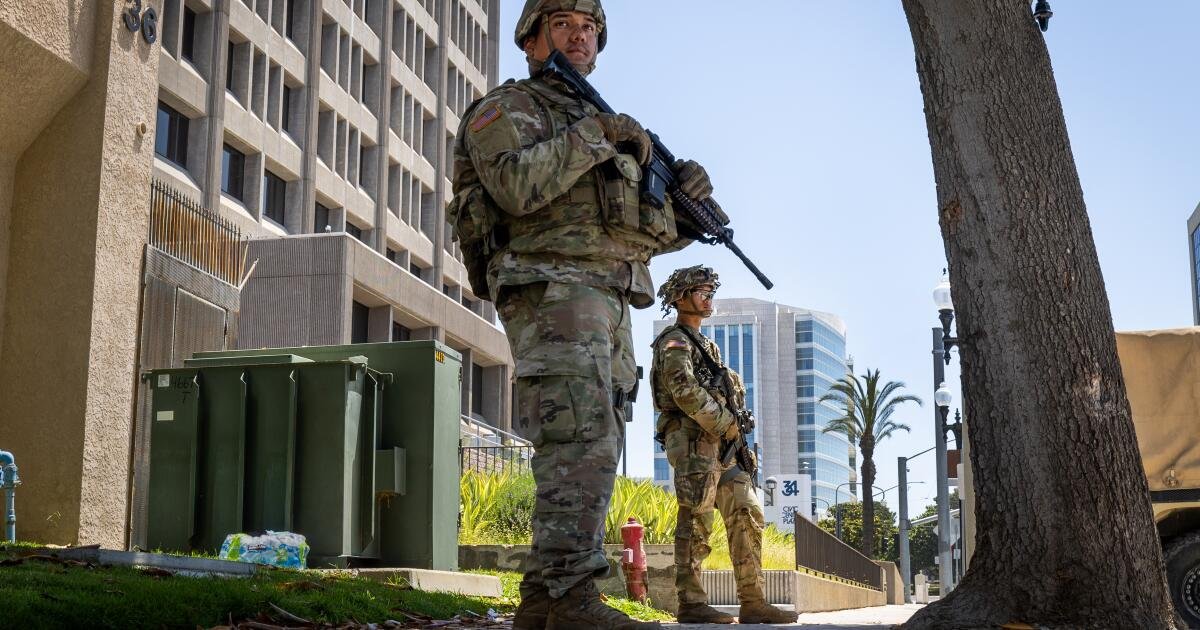 Trump sends California National Guard to Chicago as White House seeks to extend control