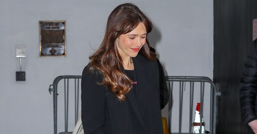 The Flat-Shoe Trend to Wear With Tights This Winter