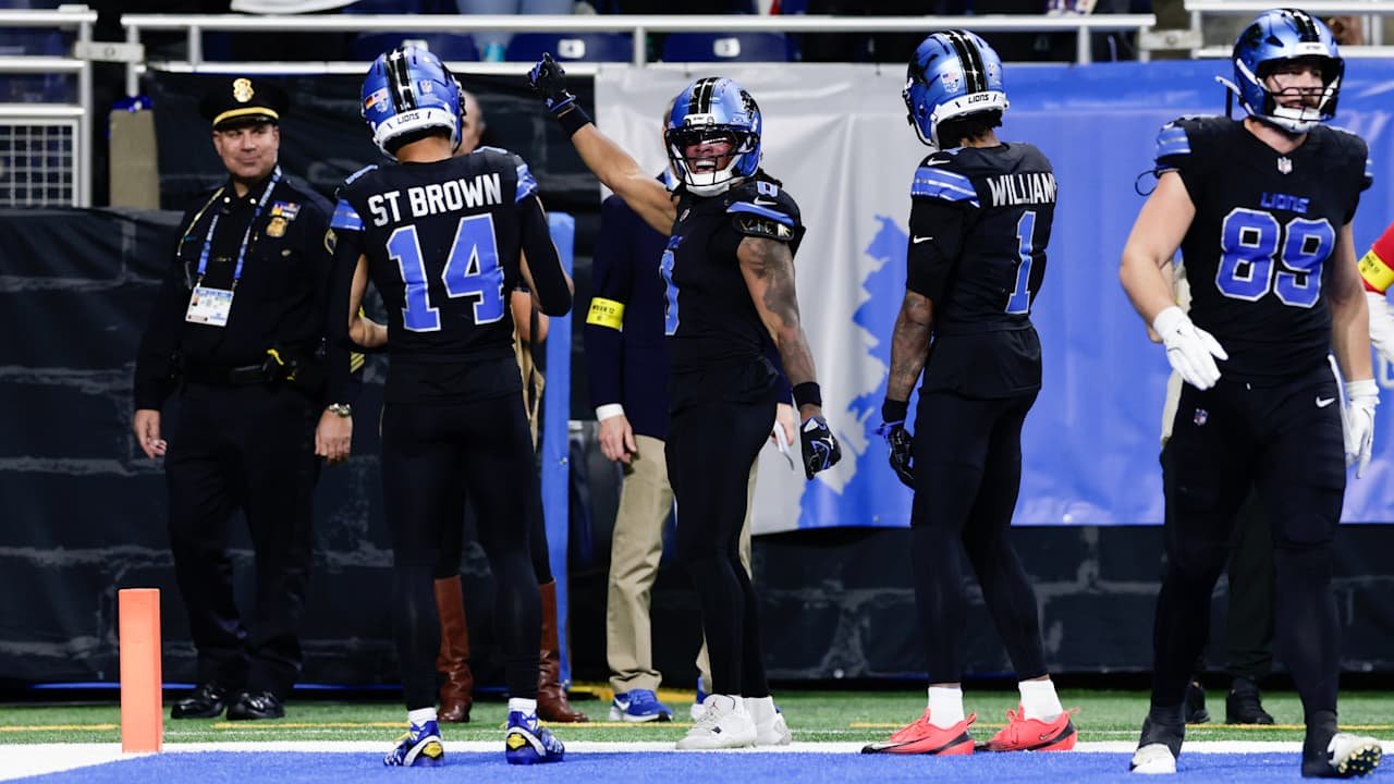 ‘You can tell the fear in the defense’ when he gets ball