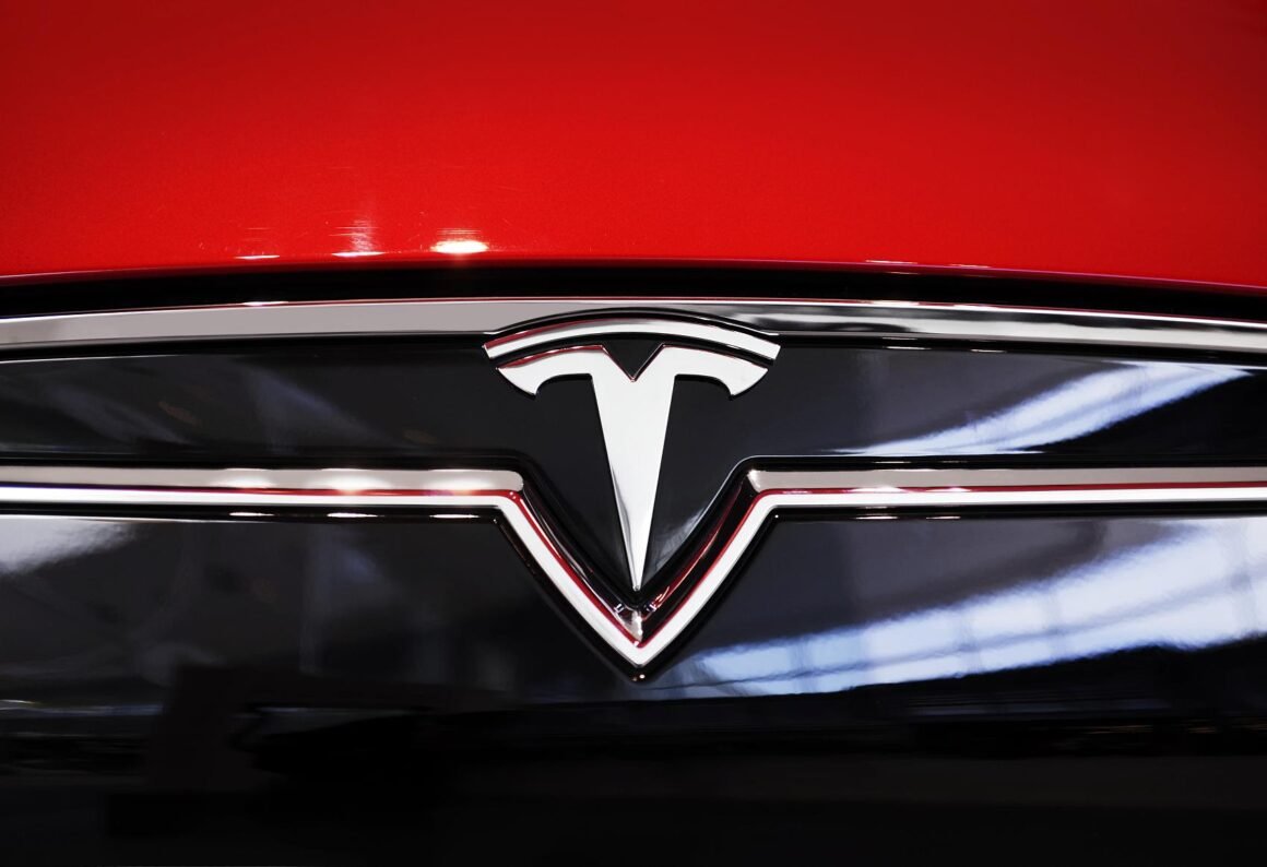 The 'Big Short' clarifies no short position taken on Tesla: Reiterates overvaluation but …
