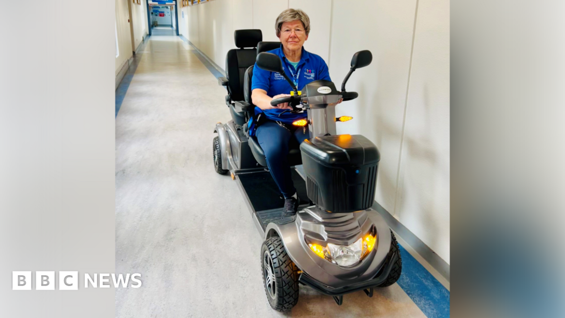 3a4720e0-d10f-11f0-8bd3-b783a8a91c53.png Royal Shrewsbury Hospital seeks volunteers for buggy service