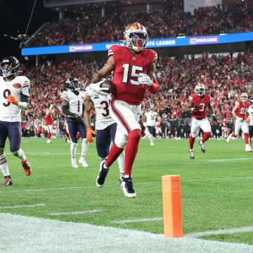 NFL playoff picture: 49ers-Seahawks to decide No. 1 seed in NFC; Patriots clinch AFC East title; Steelers-Ravens set for winner-take-all showdown