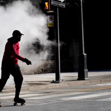 'Not a good chance at all' of Toronto seeing a white Christmas: climatologist