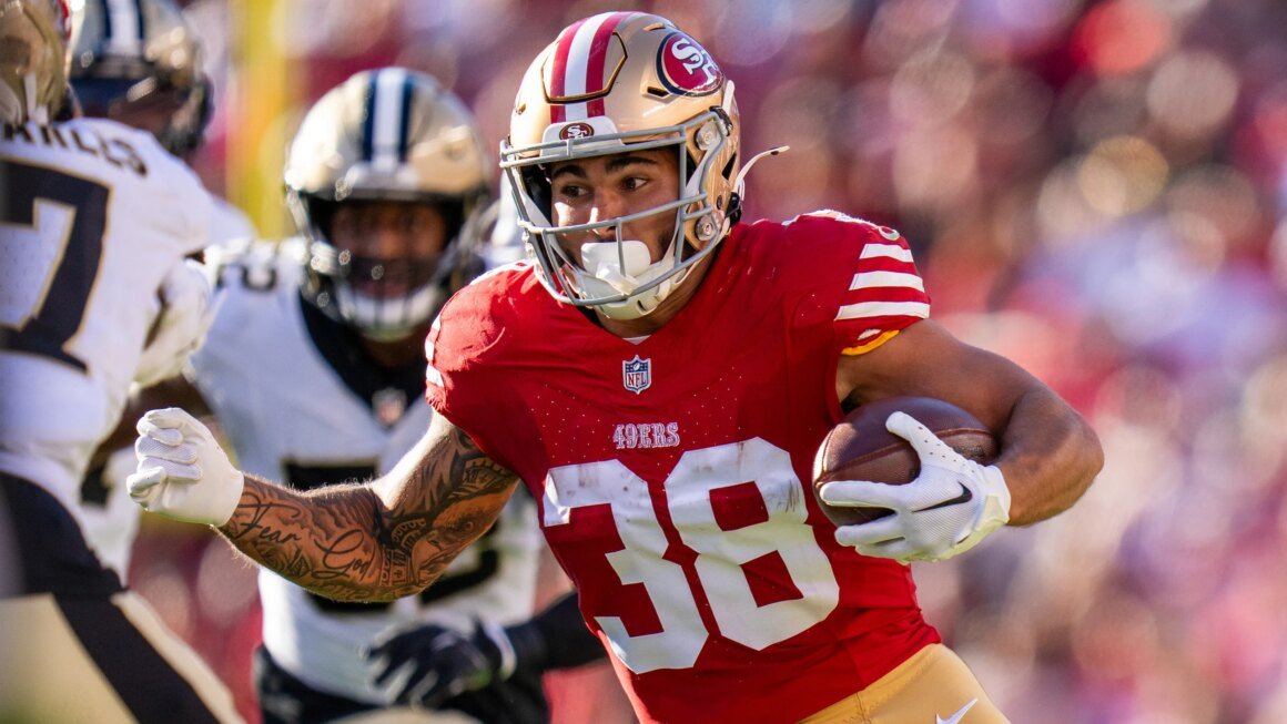 87784253007-broncos-sign-rb-cody-schrader.jpg Broncos claim RB off waivers following RJ Harvey injury