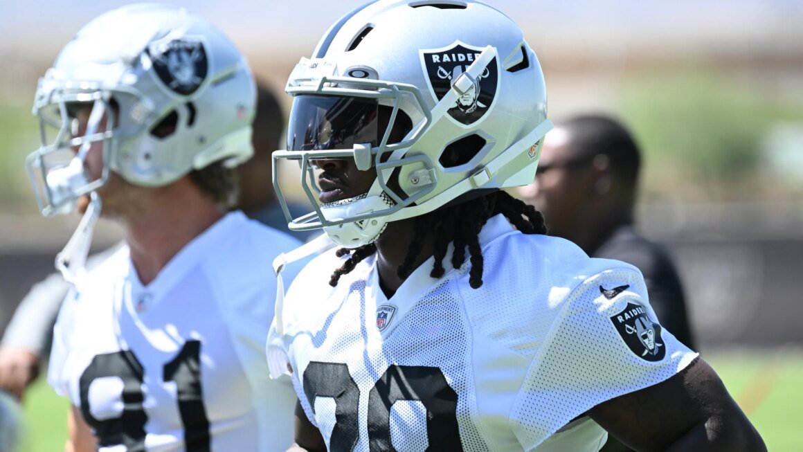 Broncos cut ex-Raiders running back from practice squad