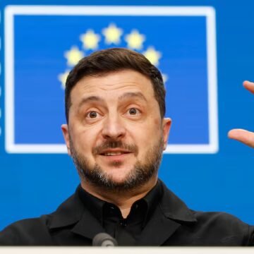 Zelenskyy says he will meet with Trump in Florida on Sunday for talks on Ukraine security guarantees