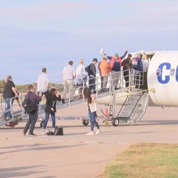 Quincy mayor updates on Contour Airlines partnership ahead of Christmas travel
