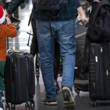 Airports brace for last big travel rush of the year