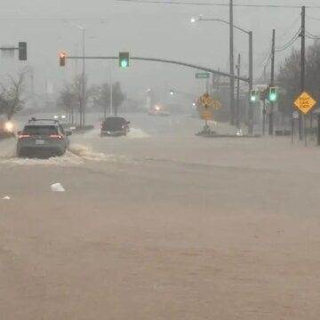 At least 1 killed as Northern California battered by rain, major Christmas flood threat looms for Los Angeles