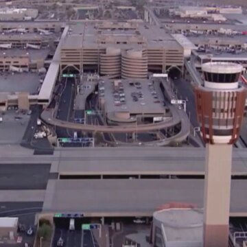 snapshot-19.jpg Holiday travel: Weather in parts of the U.S. affected flights at Phoenix Sky Harbor