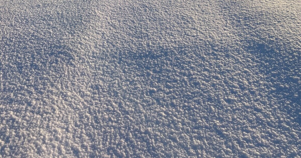 Shoveling snow can be a heart hazard, cardiologists say