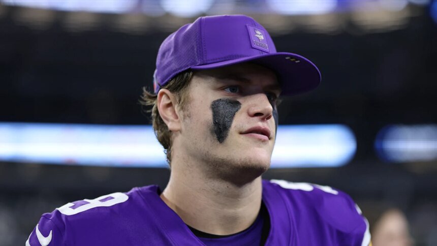 One surprising NFL player who won’t be back from each team that missed the playoffs