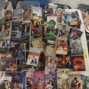 Random Lot of 15 ROMANCE Paperback Books Popular Authors Love Harlequin