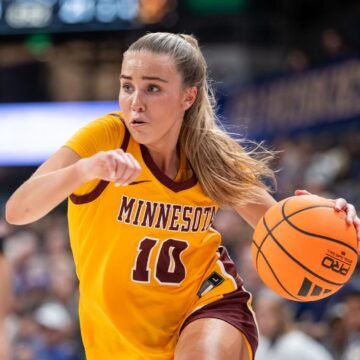 Minnesota Falls to Washington 67-54 on the Road