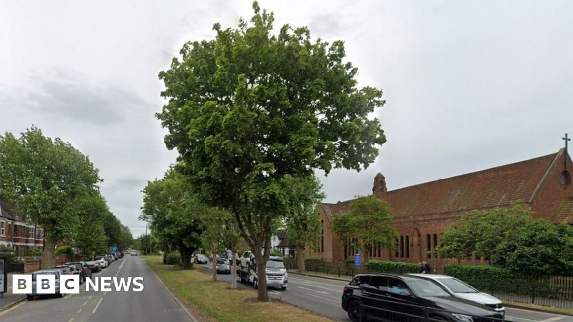 767a45b0-f6df-11f0-b385-5f48925de19a.jpg Anlaby Road gas repairs causing ‘real issue’, say Hull councillors