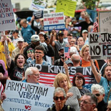 Democrats look for leader to emerge, a focus on platform issues ahead of midterms