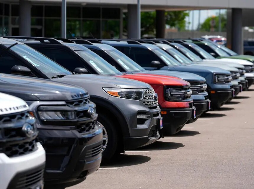 Car shopping trends and tips for 2026 from Edmunds