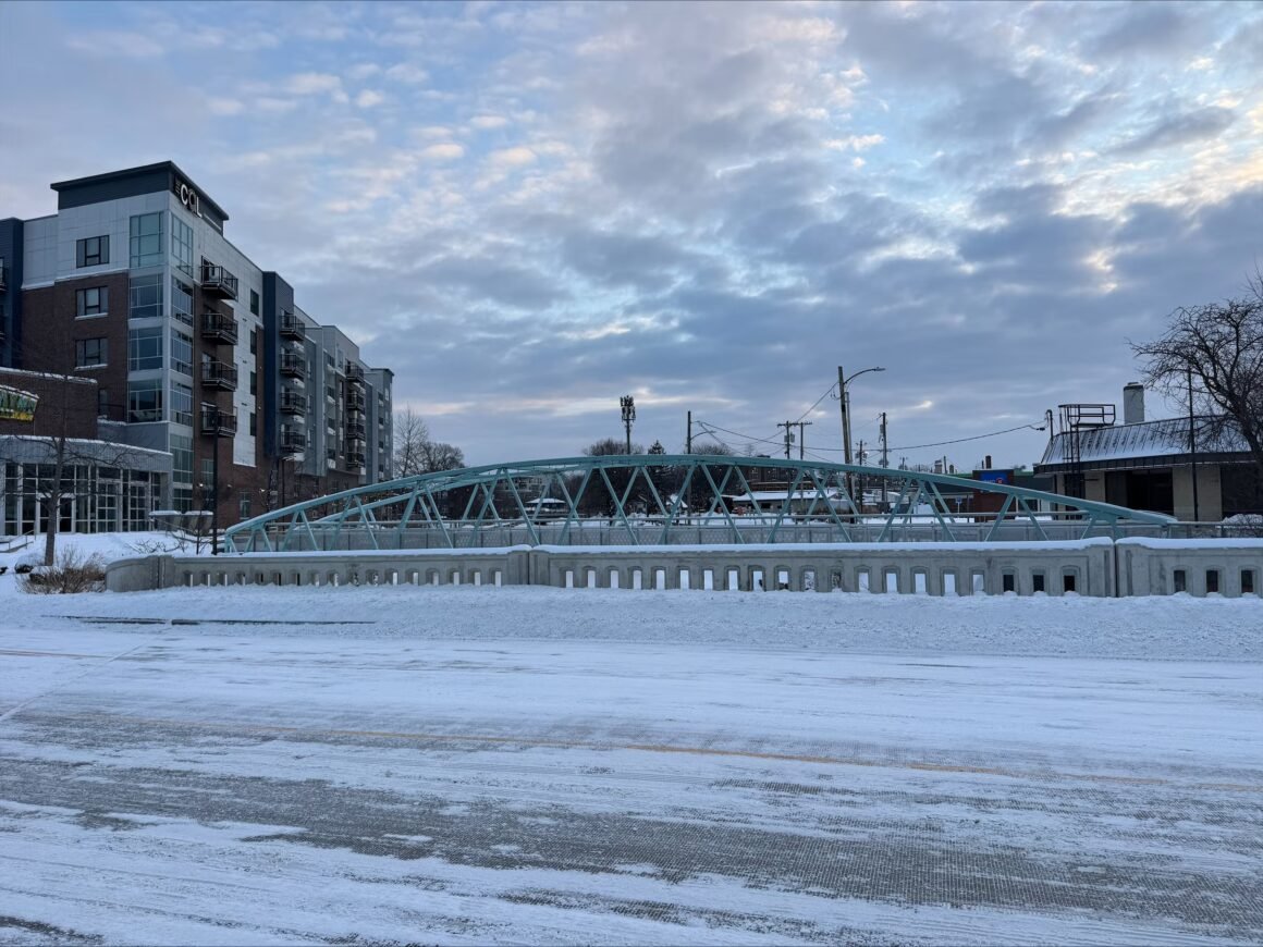 Broad-Ripple-snow-5_Colin-Baillie.jpeg Travel warning issued for over half of Indiana counties – Indianapolis News | Indiana Weather | Indiana Traffic