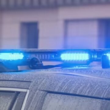 2 hospitalized after driver crosses into oncoming traffic in Oakland County