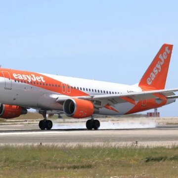 EasyJet maintains 2026 outlook despite quarterly loss