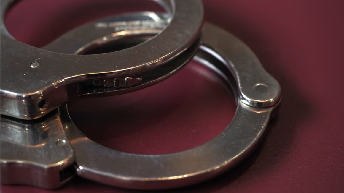 Man shoots and kills 3 tourists at Florida rental home, sheriff says – Tampa Bay Times